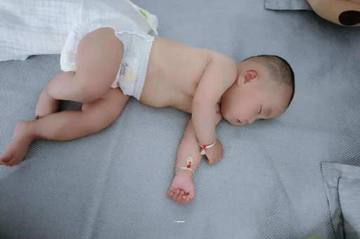 广州宝宝发烧可以喝牛奶吗